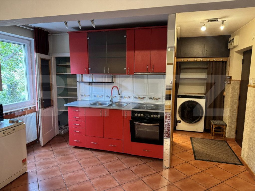 3805460_4 Apartament de inchiriat cu 2 camere, CornisaApartament de inchiriat 2 camere semidecomandat, 60 m², Targu Mures - Image 1