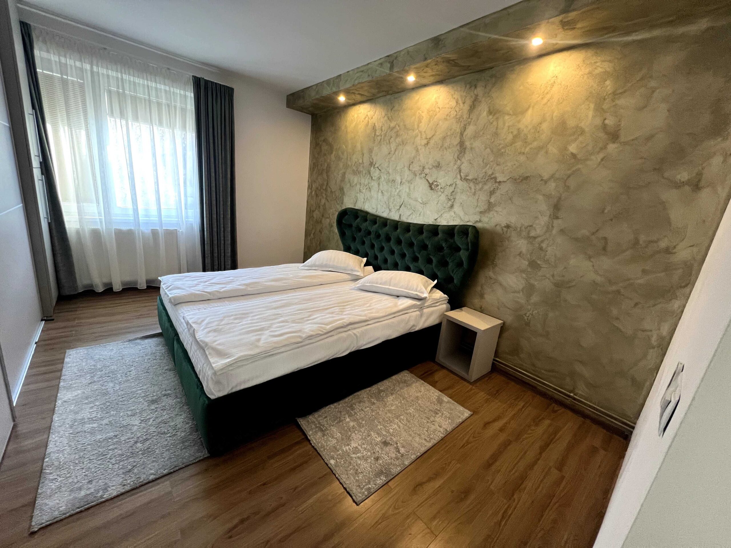 image;s=4032x3024 Apartament 2 Camere de Inchiriat Cornisa - UMFST - Spital - Platou - Image 1