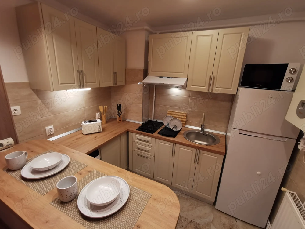 Garsoniera de inchiriat, zona 7 Noiembrie, Targu Mures - Image 1